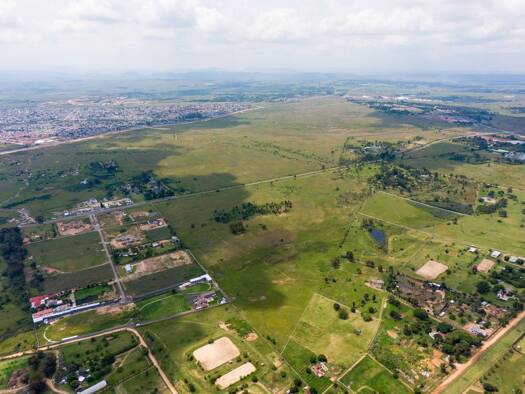 Bauernhof zum Kauf 3.327.580 € 740.000 m² Grundstück Kyalami Estate Midrand 1684