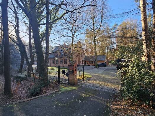 Einfamilienhaus zum Kauf provisionsfrei 695.000 € 11 Zimmer 342 m² 3.847 m² Grundstück Weyhausen Eschede 29348