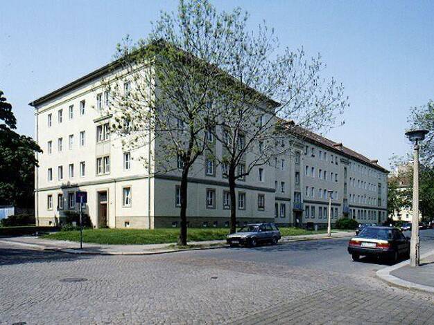 Wohnung zur Miete 460 € 2 Zimmer 54,2 m² frei ab 20.04.2026 Kaitzer Str. 30 Südvorstadt-West Dresden 01069
