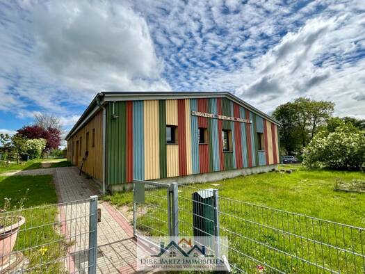 Mehrfamilienhaus zum Kauf 155.000 € 4 Zimmer 241 m² 1.634 m² Grundstück Borrentin 17111