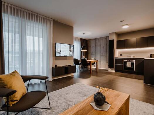 Wohnung zur Miete 5.999 € 2 Zimmer 76 m² 1. Geschoss Schwabing-Freimann München