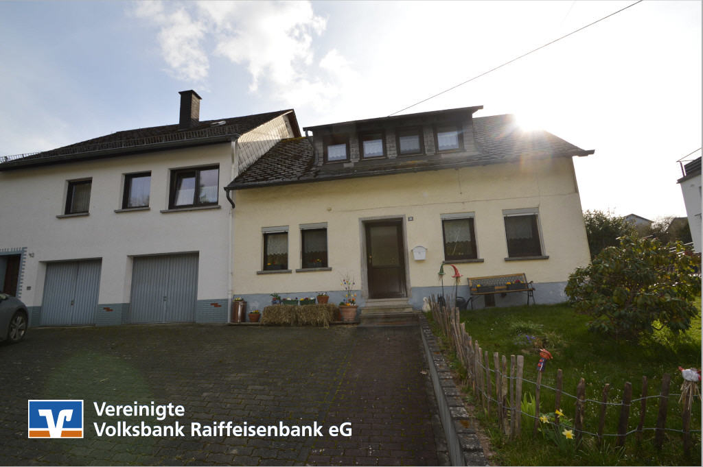 Einfamilienhaus zum Kauf 154.000 € 8 Zimmer 183 m²<br/>Wohnfläche 676 m²<br/>Grundstück Bischofsdhron Morbach-Bischofsdhron-Bischofsdhron 54497