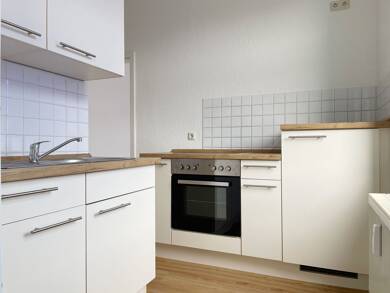 Wohnung zur Miete 380 € 2 Zimmer 42 m² Dachgeschoss, 2. Geschoss frei ab sofort Otto-Richter-Straße 44 Otto-Richter-Straße Magdeburg 39116