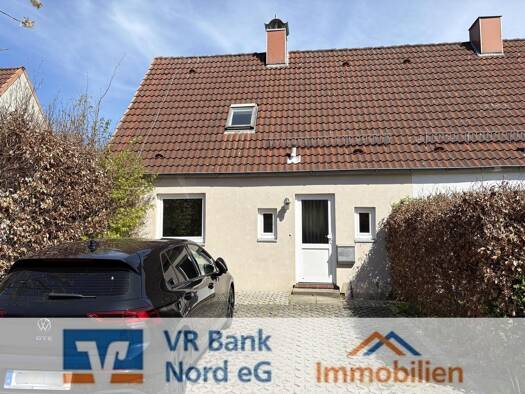 Doppelhaushälfte zum Kauf 149.000 € 3 Zimmer 67,4 m² 361 m² Grundstück frei ab sofort Schleswig 24837