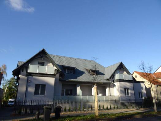 Terrassenwohnung zur Miete 1.160 € 4 Zimmer 145,6 m² frei ab 01.08.2026 Genthiner Straße 17 Rathenow 14712