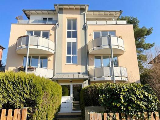 Wohnung zum Kauf 190.000 € 2 Zimmer 64 m² 1. Geschoss Radebeul 01445