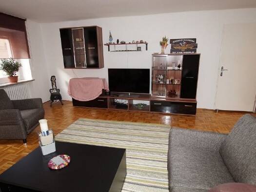 Wohnung zur Miete 550 € 3 Zimmer 90 m² 1. Geschoss frei ab 01.11.2026 Straubing Straubing 94315