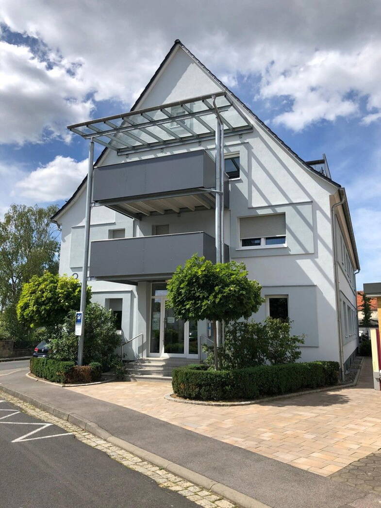 Wohnung zur Miete 935 € 3 Zimmer 93,5 m² EG Brüder-Becker-Str. 3 Haßfurt Bayern - Haßfurt 97437