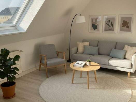 Studio zur Miete 220 € 1 Zimmer 36,8 m² 3. Geschoss frei ab sofort Virchowstraße 4 Glauchau 08371