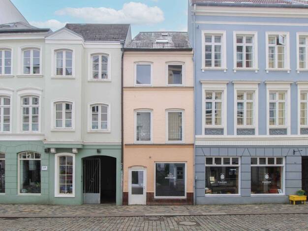 Mehrfamilienhaus zum Kauf 409.000 € 7 Zimmer 163 m² 119 m² Grundstück Altstadt Flensburg 24939