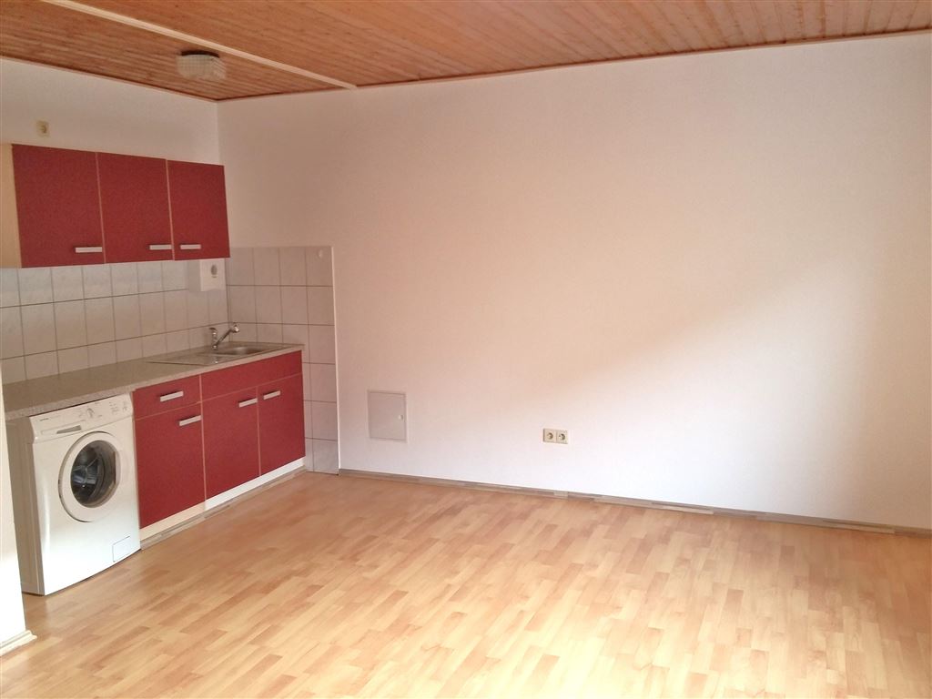 Wohnung zur Miete 300 € 1 Zimmer 30,5 m²<br/>Wohnfläche 1.<br/>Geschoss ab sofort<br/>Verfügbarkeit La-Clayetter-Straße 12 Göllheim 67307