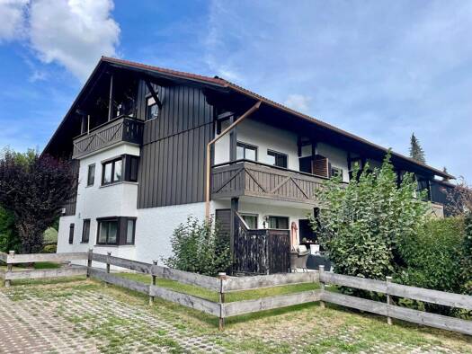 Wohnung zum Kauf provisionsfrei 415.000 € 3 Zimmer 86 m² Geschoss 1/3 frei ab sofort Achthaler Straße 26 Au b Bad Aibling Bad Feilnbach 83075