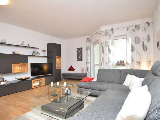 Wohnung zur Miete auf Zeit 1.295 € 2 Zimmer 70 m² frei ab 15.05.2026 Tennenlohe Erlangen 91058
