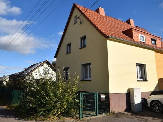 Doppelhaushälfte zum Kauf 75.000 € 4 Zimmer 85 m² 262 m² Grundstück frei ab sofort Burgstädt Burgstädt 09217