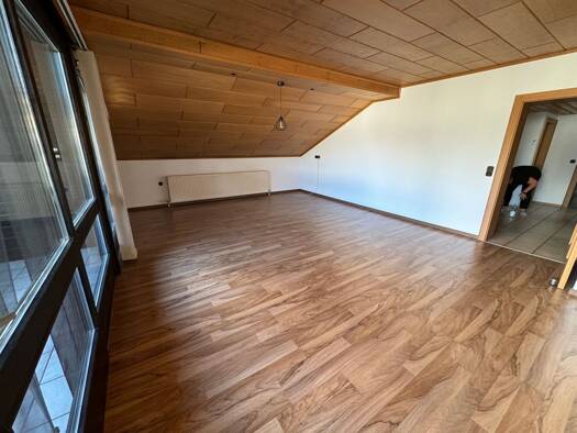 Wohnung zur Miete 700 € 2,5 Zimmer 98 m² Geschoss 1/1 frei ab 01.01.2027 Schöllnach Schöllnach 94508