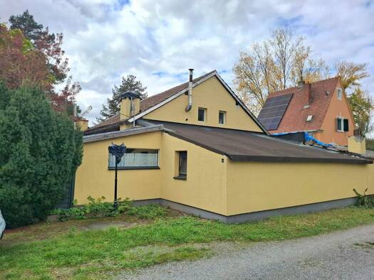 Haus zum Kauf 196.000 € 7 Zimmer 135 m² 367 m² Grundstück Altrip 67122