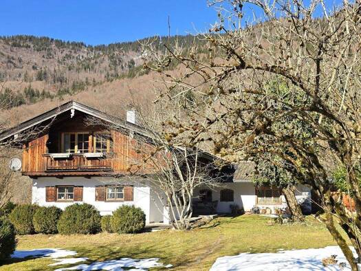 Einfamilienhaus zum Kauf 2.100.000 € 5 Zimmer 160 m² 2.216 m² Grundstück Erlach Rottach-Egern 83700