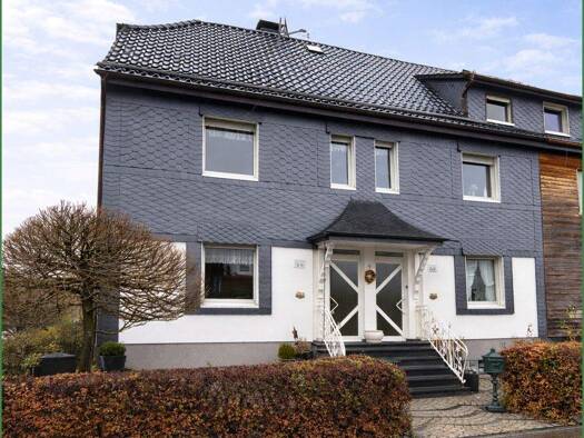 Doppelhaushälfte zum Kauf 380.000 € 8 Zimmer 173,3 m² 547 m² Grundstück Burscheid 51399