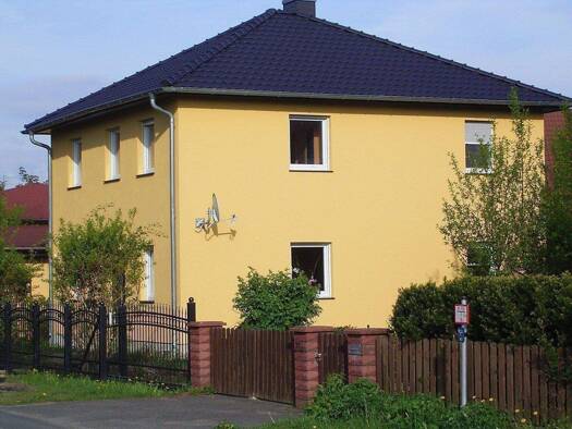 Stadthaus zum Kauf provisionsfrei 584.930 € 4 Zimmer 135 m² 1.290 m² Grundstück Graßdorfer Straße 50 Taucha 04425