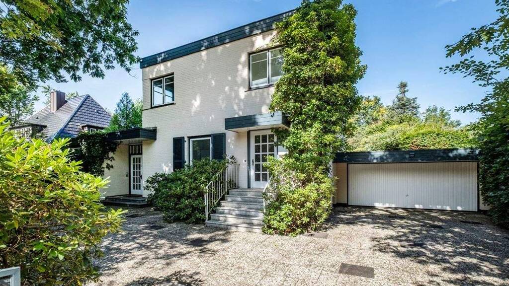 Villa zum Kauf 7 Zimmer 235 m² 1.500 m² Grundstück frei ab sofort Poppenbüttel Hamburg 22391