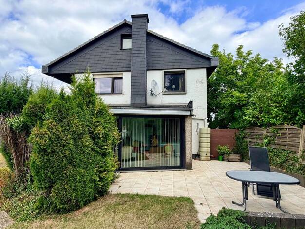 Mehrfamilienhaus zum Kauf 325.000 € 7 Zimmer 182 m² 522 m² Grundstück Voßwinkel Arnsberg 59757