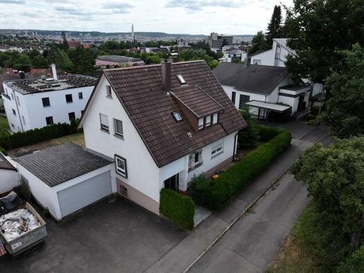 Einfamilienhaus zum Kauf 689.000 € 7 Zimmer 135,7 m² 557 m² Grundstück frei ab sofort Ost Sindelfingen 71063