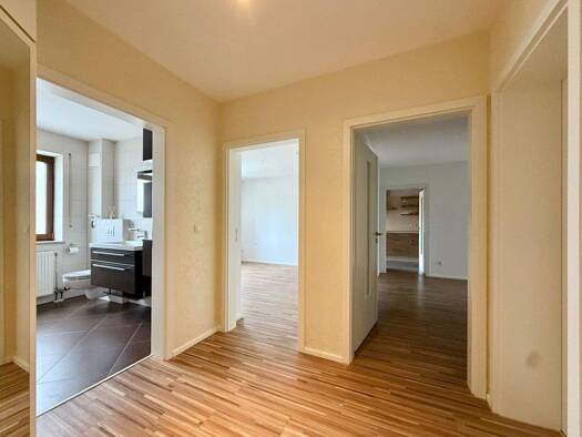 Wohnung zum Kauf 395.000 € 3,5 Zimmer 92 m² 3 Geschosse frei ab sofort Neuröthenbach Nürnberg 90449