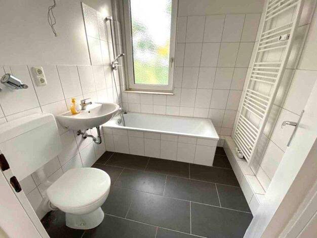 Wohnung zur Miete 823 € 3 Zimmer 81,1 m² 6. Geschoss frei ab 13.04.2026 Brandenburger Str. 9 West Ratingen 40880