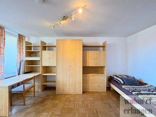 Studio zur Miete 790 € 1 Zimmer 29 m² 1. Geschoss frei ab sofort Innenstadt Erlangen 91052