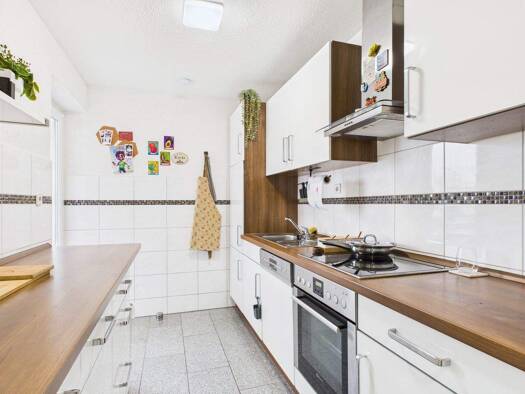 Wohnung zum Kauf 299.000 € 3,5 Zimmer 74 m² Bietigheim Bietigheim-Bissingen 74321