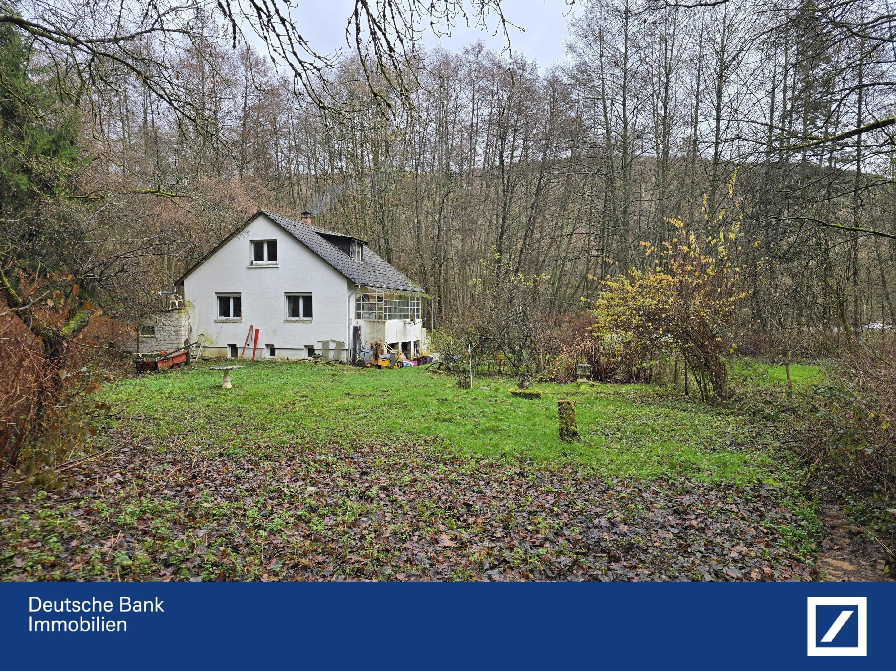 Einfamilienhaus zum Kauf 195.000 € 5,5 Zimmer 99,1 m²<br/>Wohnfläche 10.050 m²<br/>Grundstück Hofheim Hofheim 65719