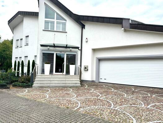 Villa zum Kauf 799.000 € 9 Zimmer 386,3 m² 1.341 m² Grundstück frei ab sofort Salmünster Bad Soden-Salmünster 63628