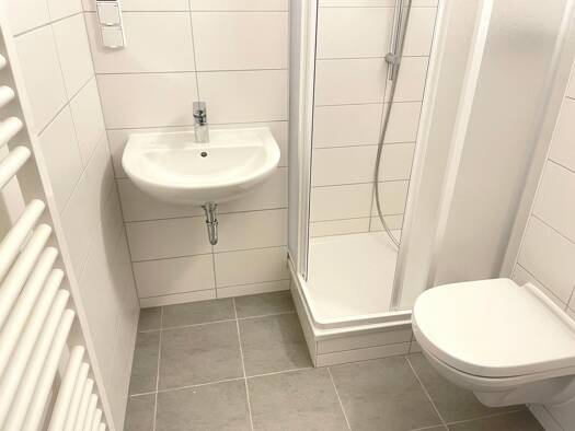 Wohnung zur Miete 326 € 2 Zimmer 44,3 m² 4. Geschoss Martin-Niemöller-Straße 7 Johannesplatz Erfurt 99086