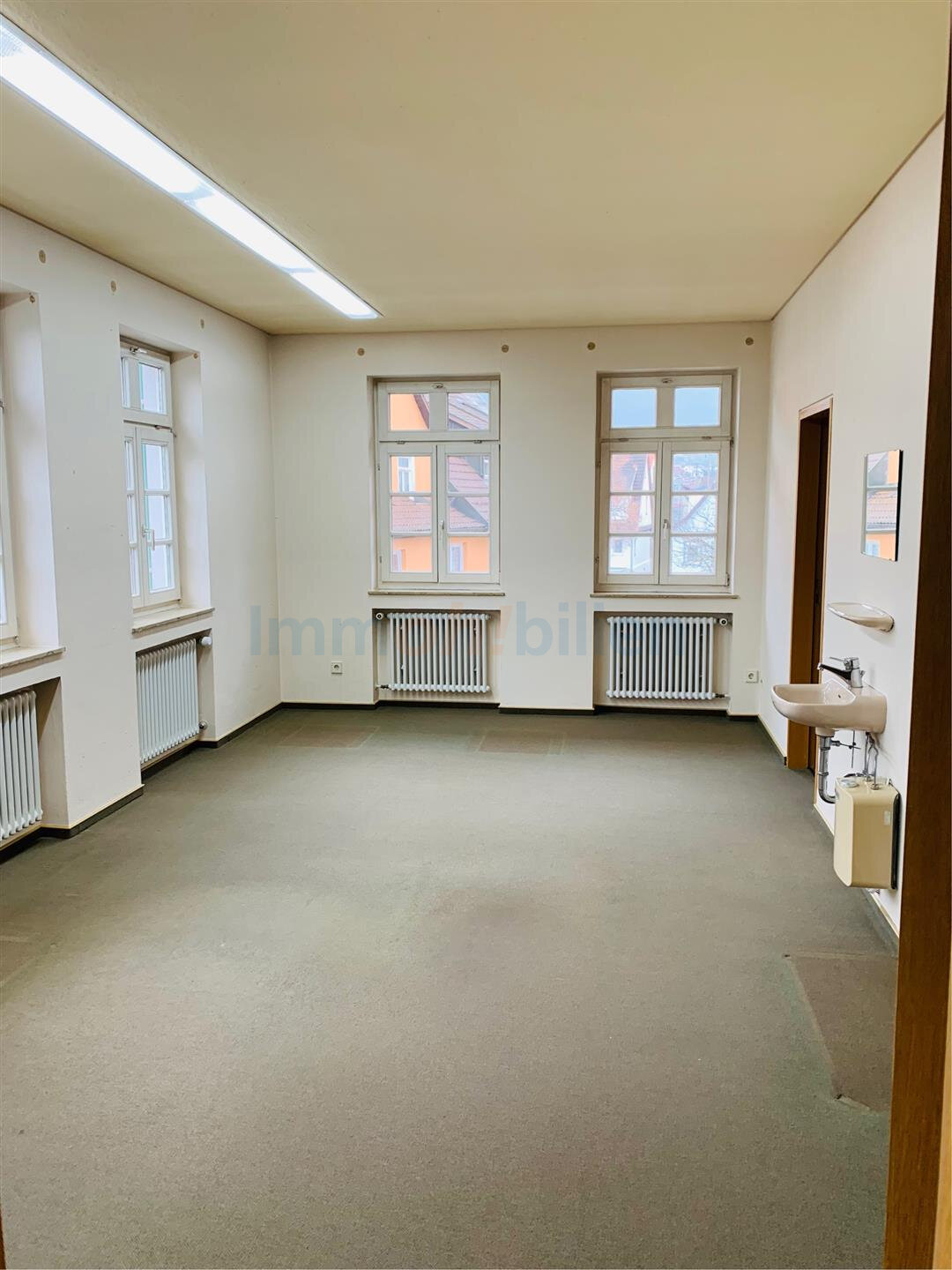 Praxis zur Miete provisionsfrei 799 € 7 Zimmer 104,5 m²<br/>Bürofläche Dettingen an der Erms 72581