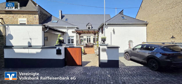 Reihenmittelhaus zum Kauf 419.000 € 7 Zimmer 227 m² 319 m² Grundstück Senheim 56820