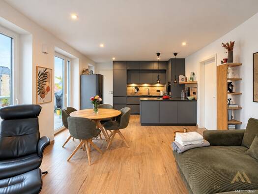 Wohnung zum Kauf 345.000 € 3 Zimmer 95 m² Cappeln Cappeln (Oldenburg) 49692