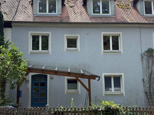 Stadthaus zur Miete 1.900 € 4 Zimmer 140 m² frei ab 01.09.2025 Erlangen-Ost Erlangen 91054