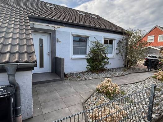 Reihenhaus zur Miete 1.100 € 3 Zimmer 130 m² 300 m² Grundstück frei ab 01.08.2026 Innenstadt Osterholz-Scharmbeck 27711