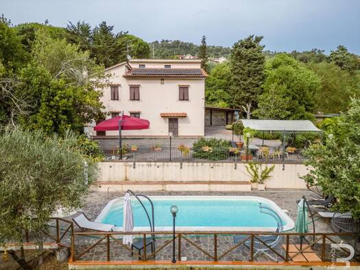 Haus zum Kauf 1.300.000 € 4 Zimmer 250 m² 30.000 m² Grundstück frei ab sofort Rosignano Marittimo