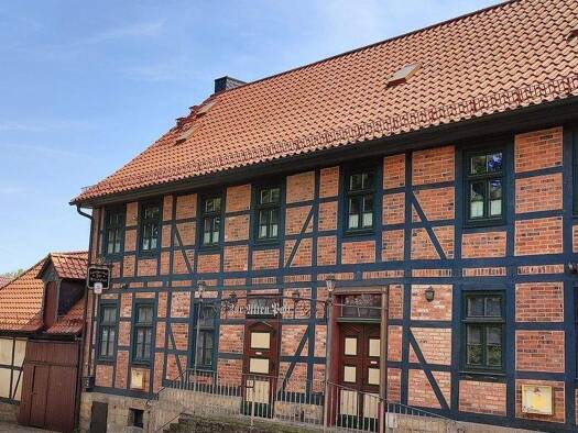 Mehrfamilienhaus zum Kauf 384.000 € 300 m² 635 m² Grundstück frei ab sofort Eilslebener Straße 3 Ummendorf 39365