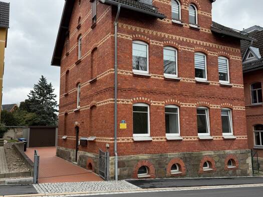 Mehrfamilienhaus zum Kauf provisionsfrei 269.000 € 8 Zimmer 196 m² 326 m² Grundstück frei ab sofort Schießhausstraße 5 Sonneberg 96515