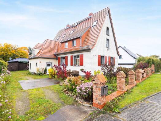 Einfamilienhaus zum Kauf 499.900 € 9 Zimmer 292,2 m² 1.215 m² Grundstück Gielsdorf Altlandsberg 15345