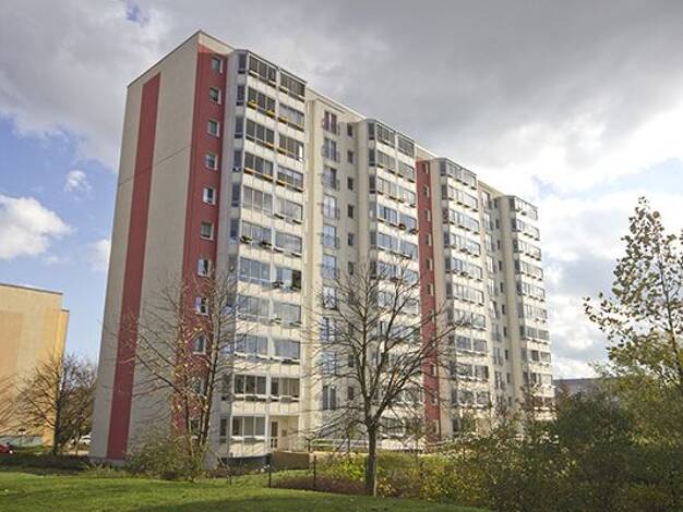 Wohnung zur Miete 383 € 3 Zimmer 57,9 m² 6. Geschoss Rigaer Straße 7 Südstadt Halle (Saale) 06128