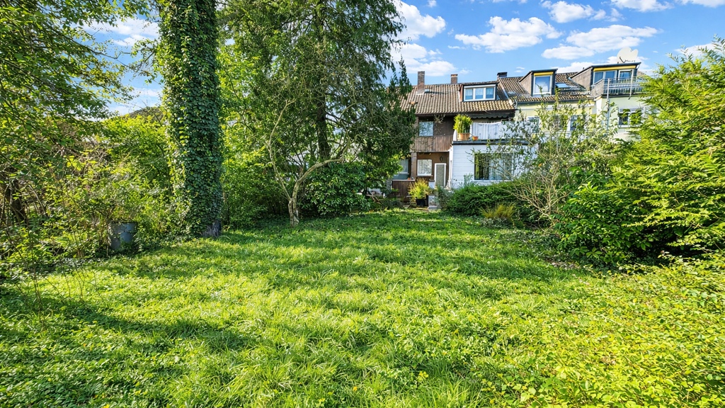 Doppelhaushälfte zum Kauf 415.000 € 9 Zimmer 235 m² 514 m² Grundstück frei ab sofort Schwanheim Frankfurt am Main 60529