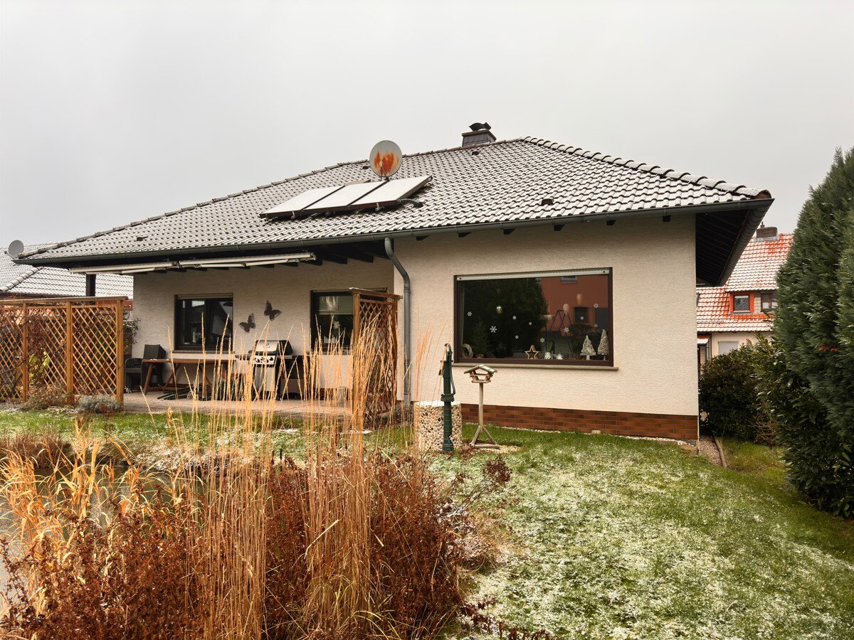 Bungalow zum Kauf 249.000 € 4 Zimmer 97 m²<br/>Wohnfläche 700 m²<br/>Grundstück Hessisch Lichtenau Hessisch Lichtenau 37235