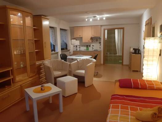 Studio zur Miete 600 € 1 Zimmer 40 m² Geschoss EG/1 frei ab 01.03.2026 Gündelbach Vaihingen an der Enz 71665