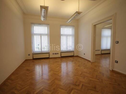 Wohnung zur Miete 2.500 € 4 Zimmer 122 m² 1. Geschoss Trg