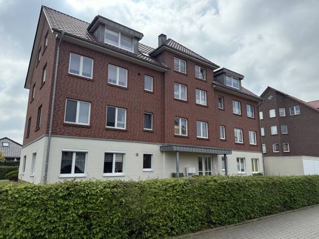 Wohnung zur Miete 950 € 3 Zimmer 90,2 m² 1. Geschoss Braker Str. 5 Süd Nordenham 26954