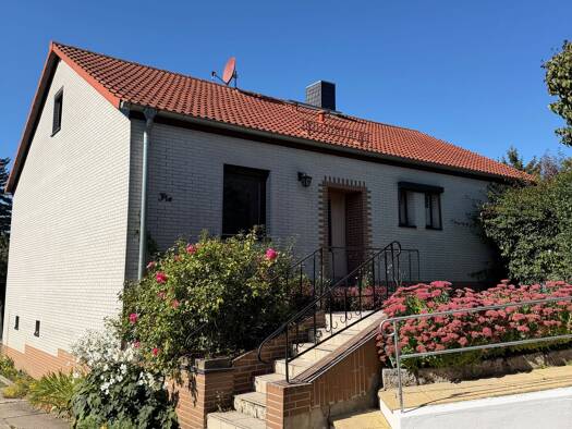 Einfamilienhaus zum Kauf 4 Zimmer 90 m² 1.010 m² Grundstück frei ab sofort Am Waldschlößchen Parkvorstadt Weimar 99425