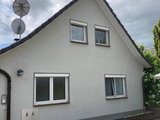 Einfamilienhaus zur Miete 990 € 5 Zimmer 190 m² frei ab 01.05.2026 Heßlar Karlstadt 97753